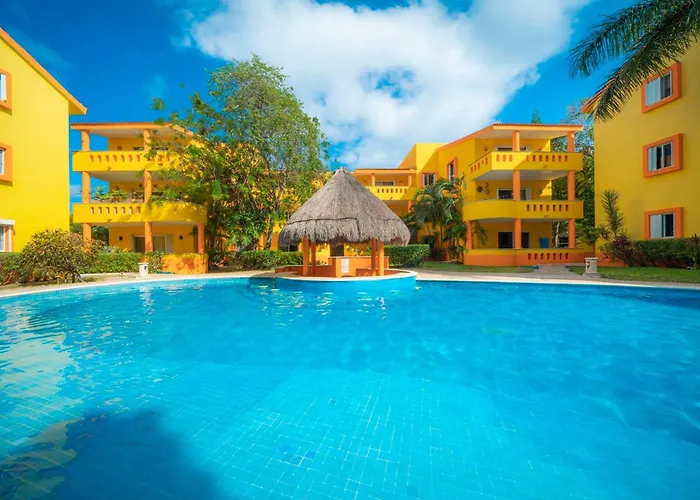 Tropical Ground-Floor 2Br - Playacar Phase 2 * Playa del Carmen