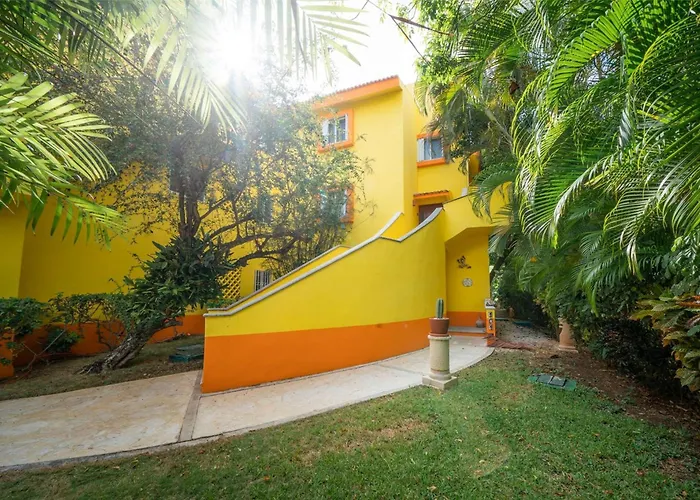 Tropical Ground-Floor 2Br - Playacar Phase 2 Ferienhaus Playa del Carmen